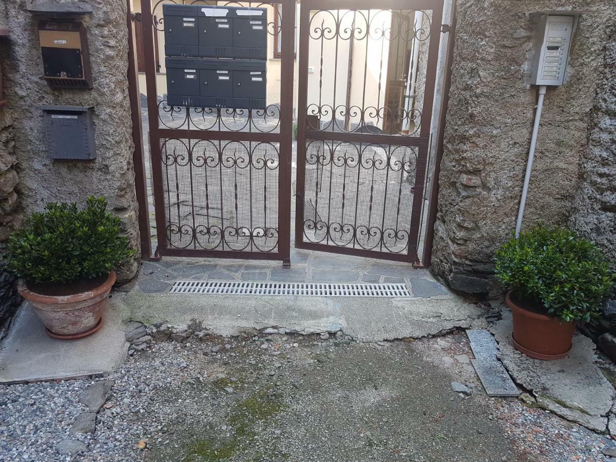 A Casa Di Sole Apartment Brovello-Carpugnino Екстериор снимка