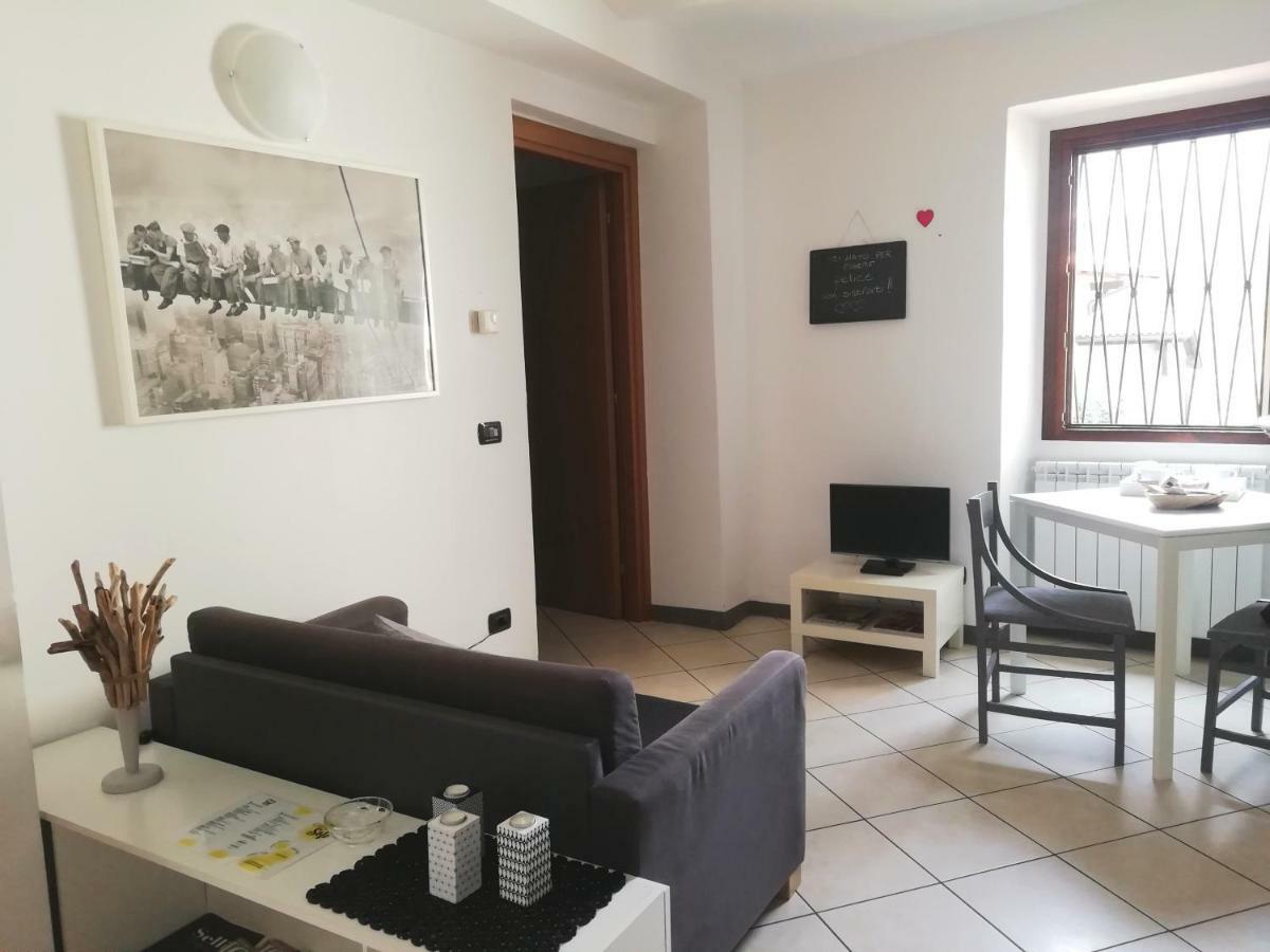 A Casa Di Sole Apartment Brovello-Carpugnino Екстериор снимка