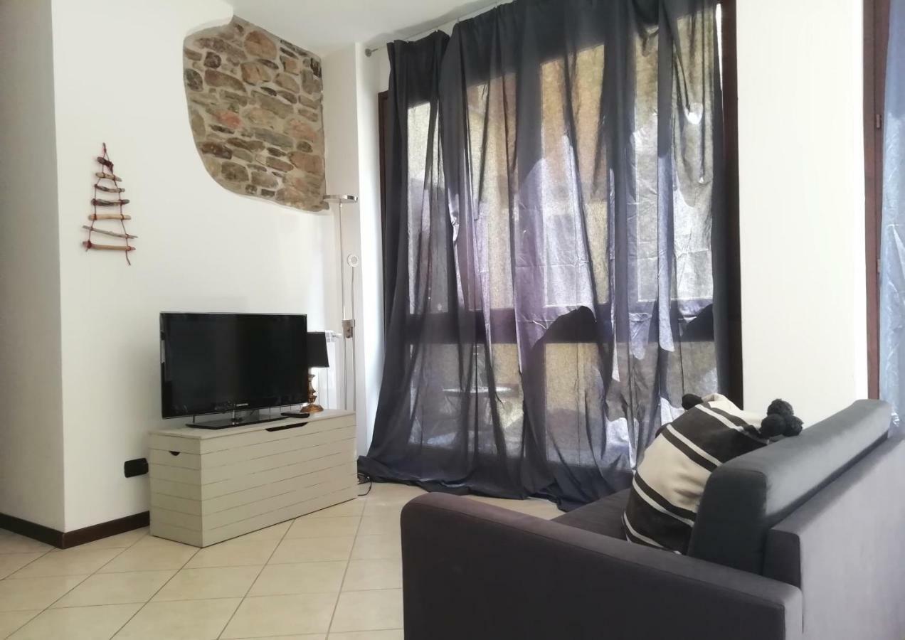 A Casa Di Sole Apartment Brovello-Carpugnino Екстериор снимка