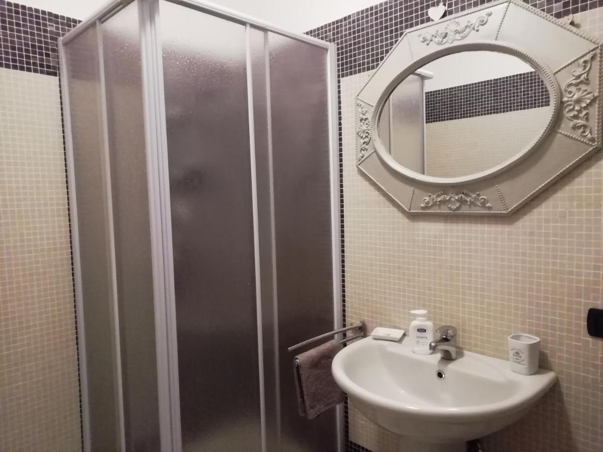 A Casa Di Sole Apartment Brovello-Carpugnino Екстериор снимка